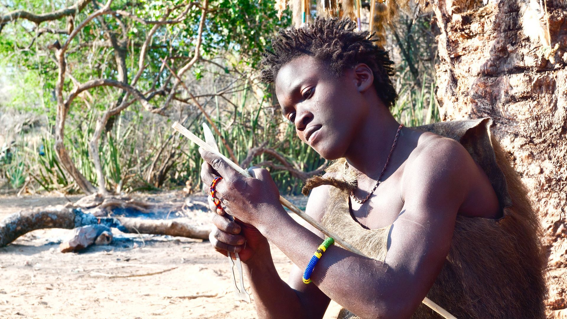 Rencontre avec les Hadzabe — peuple chasseur-cueilleur de la région du lac Eyasi en Tanzanie